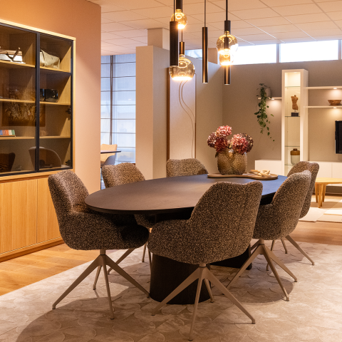 Banken en fauteuils, eetkamerbanken of stoelen op maat bestellen bij De Stoof?
