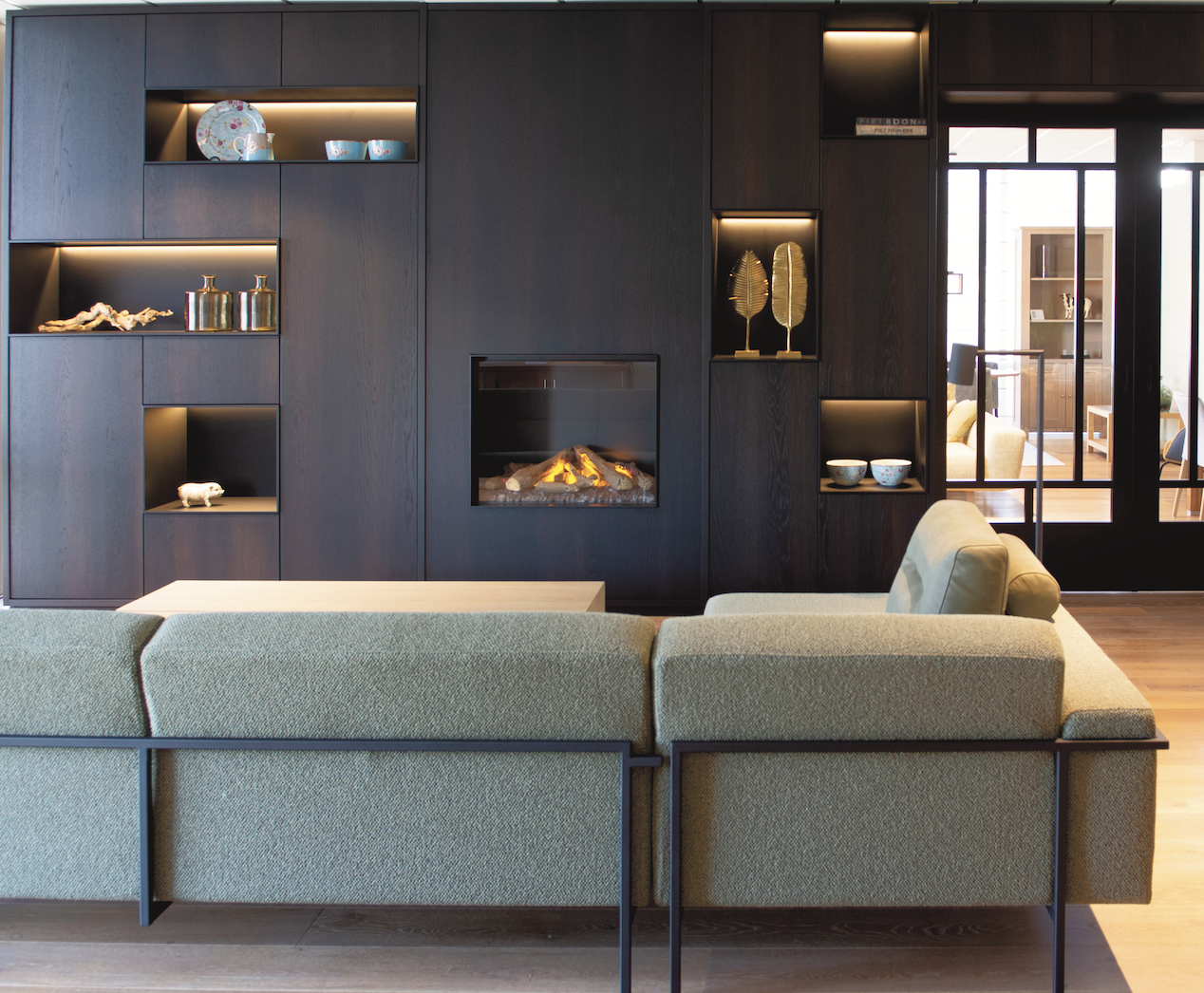 Dimplex Vivente 75 Front De Vivente modellen zijn de nieuwste elektrische haarden van Dimplex met Revillusion technologie. Deze nieuwste elektrische haarden zijn bijna niet meer van de echte houthaard