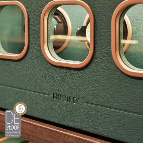 Meubelmakerij De Stoof is leverancier van Higold accessoires.
